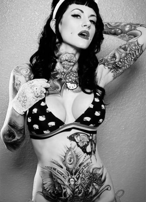 Lindas Garotas Tatuadas (20)