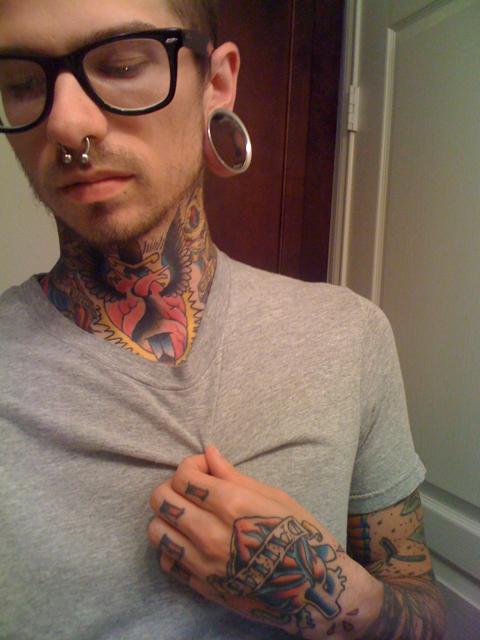 Homens tatuados (1)