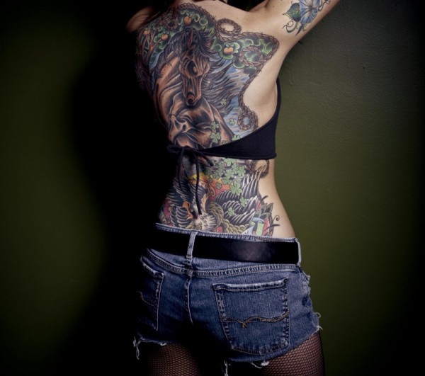 30 Lindas mulheres tatuadas (3)