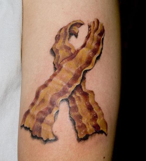 Tatuagens para quem adora comer bacon (31)