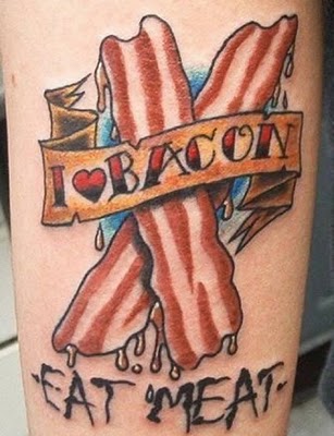 Tatuagens para quem adora comer bacon (21)