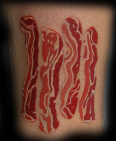 Tatuagens para quem adora comer bacon (3)