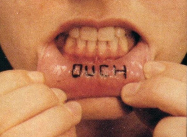 Tatuagens nos lábios (50)