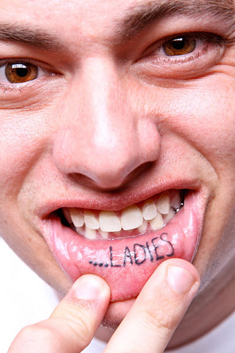 Tatuagens nos lábios (38)