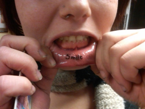 Tatuagens nos lábios (16)