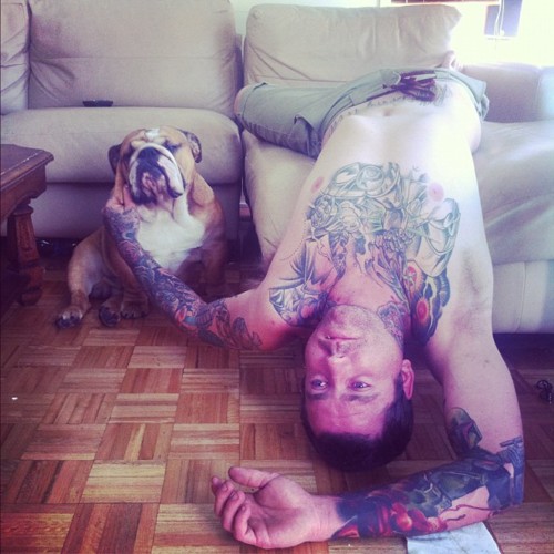 Pessoas Tatuadas com Cães de estimação (48)