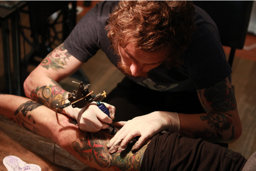 Como é o trabalho de um tatuador (14)