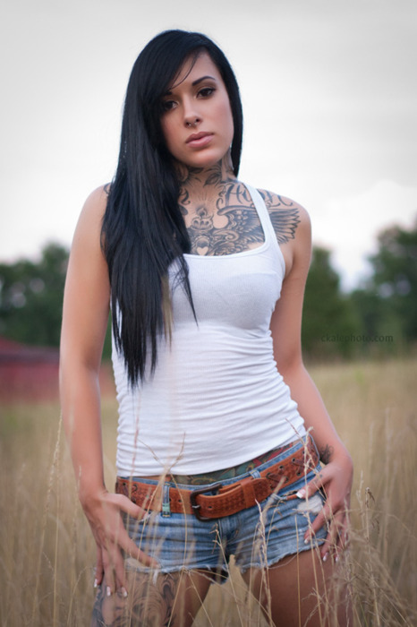 Fotos de lindas mulheres tatuadas (21)