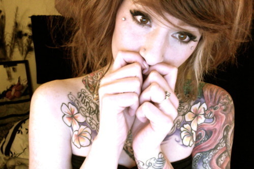 Fotos de lindas mulheres tatuadas (15)