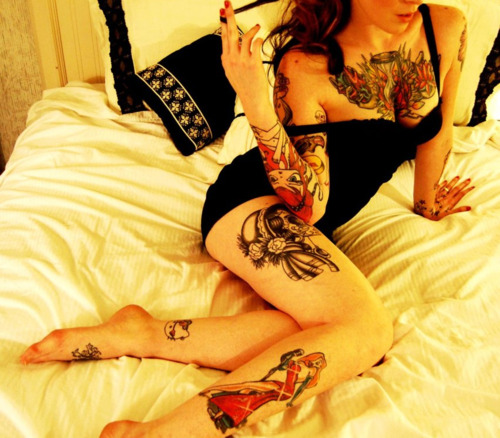 Fotos de mulheres tatuadas (3)