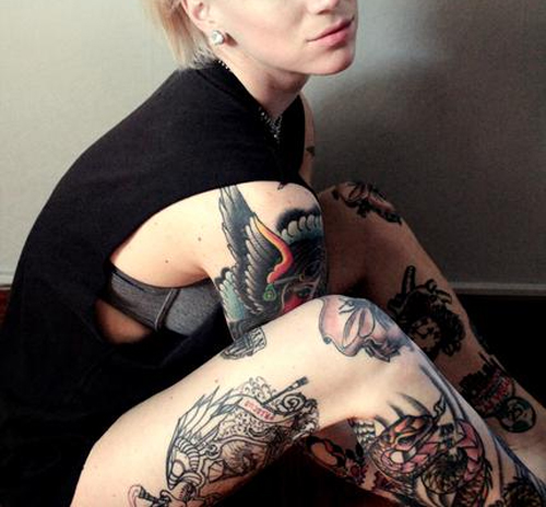 Fotos de mulheres tatuadas (2)