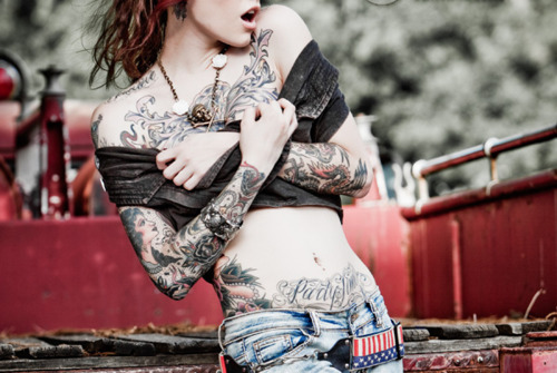 Fotos de mulheres tatuadas (12)