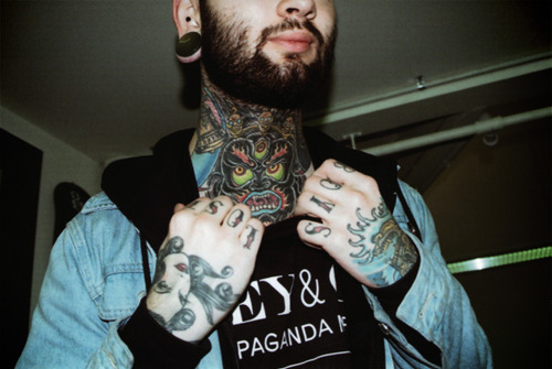 Barbudos tatuados (33)