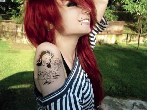 Mais 50 ruivas tatuadas (38)