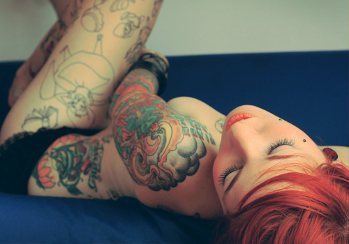 Mais 50 ruivas tatuadas (29)