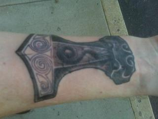 Tatuagens do martelo do Thor (18)