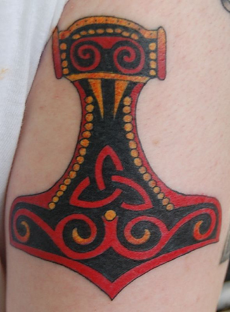 Tatuagens do martelo do Thor (17)