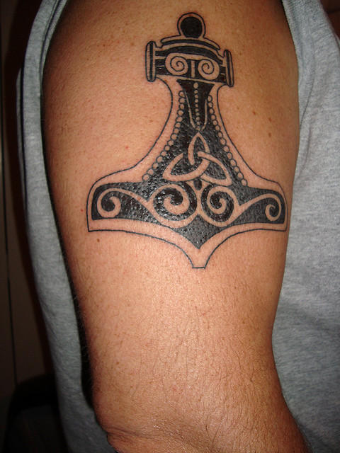 Tatuagens do martelo do Thor (13)