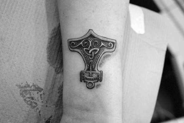 Tatuagens do martelo do Thor (11)