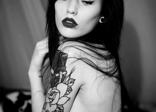 Fotos de mulheres tatuadas (11)