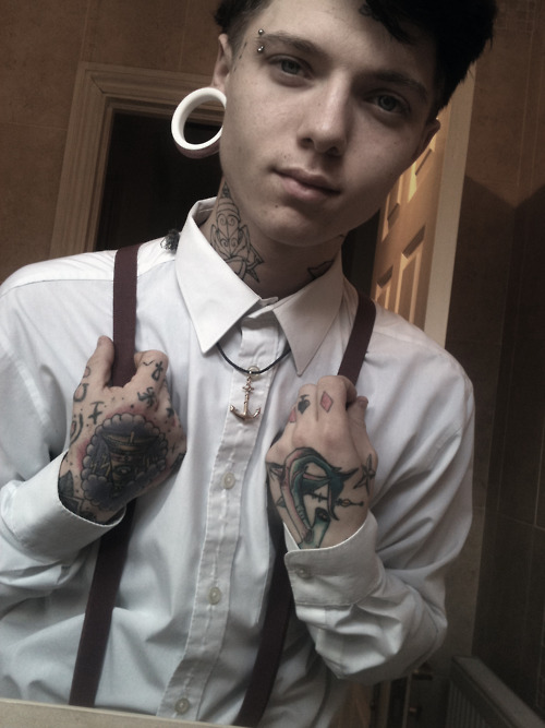 Homens tatuados e modificados (23)