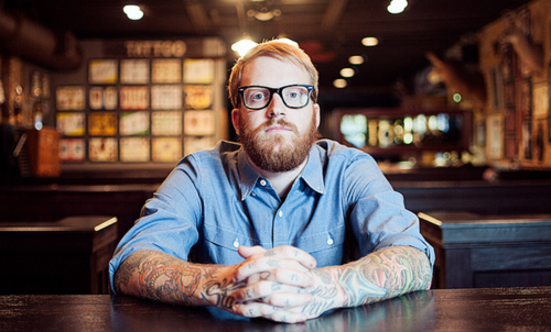 Homens tatuados e modificados (1)