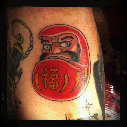 Tatuagens de bonecos de Daruma (44)