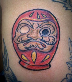 Tatuagens de bonecos de Daruma (28)
