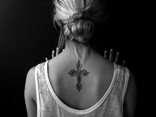 Tatuagens de cruzes e símbolos cristãos (55)