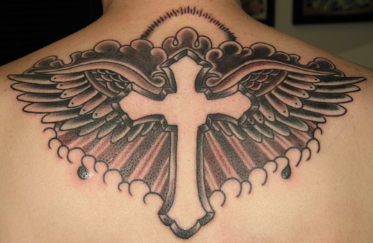 Tatuagens de cruzes e símbolos cristãos (48)