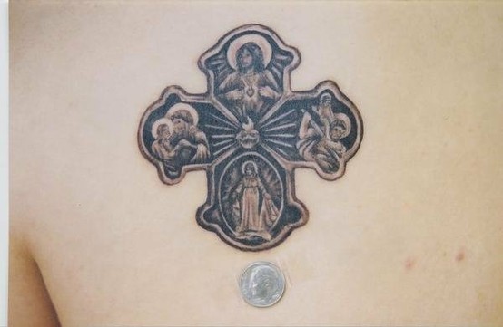 Tatuagens de cruzes e símbolos cristãos (46)