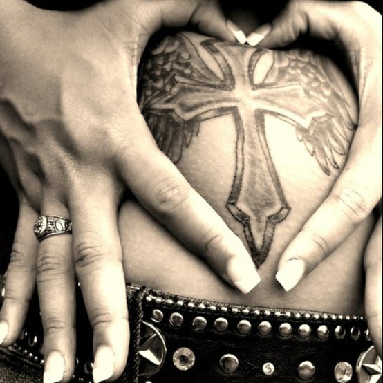 Tatuagens de cruzes e símbolos cristãos (44)