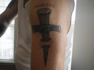 Tatuagens de cruzes e símbolos cristãos (41)