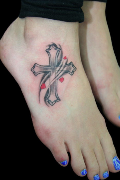 Tatuagens de cruzes e símbolos cristãos (13)