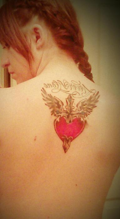 Tatuagens de cruzes e símbolos cristãos (2)