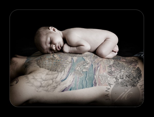 Papais e Mamães Tatuados com seus filhos (77)