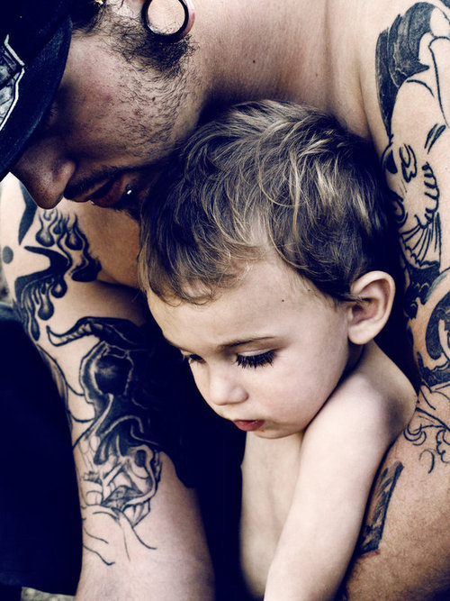 Papais e Mamães Tatuados com seus filhos (50)