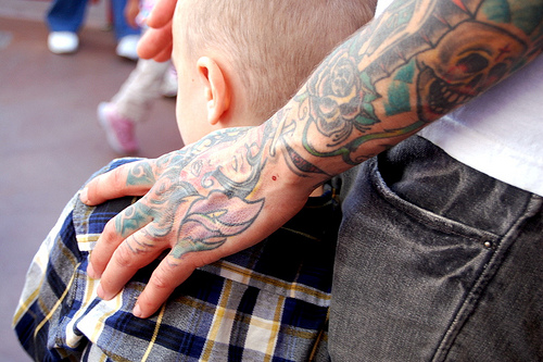 Papais e Mamães Tatuados com seus filhos (48)