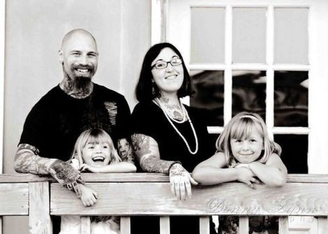 Papais e Mamães Tatuados com seus filhos (27)