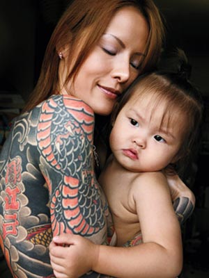 Papais e Mamães Tatuados com seus filhos (17)