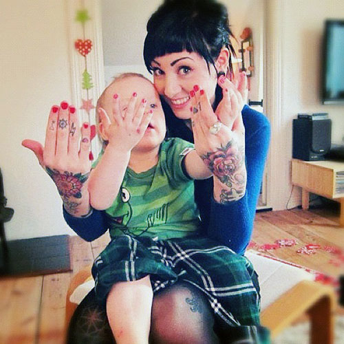 Papais e Mamães Tatuados com seus filhos (8)
