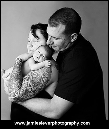 Papais e Mamães Tatuados com seus filhos (51)