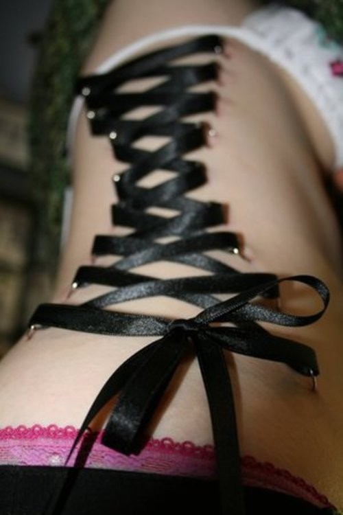 Corset Piercing (33)