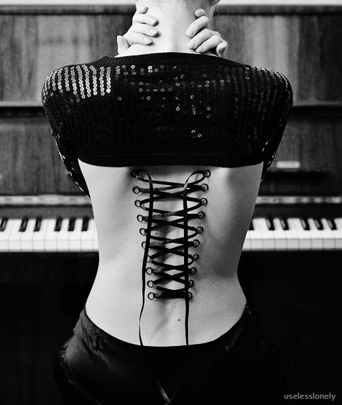 Corset Piercing (6)