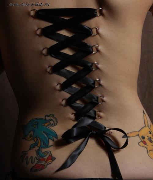 Corset Piercing (5)