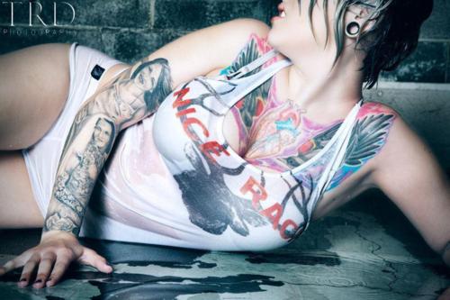 Tattooed Girls (43)