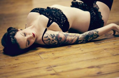 Tattooed Girls (20)