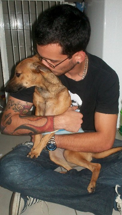 Tattooed People with Puppies (94)