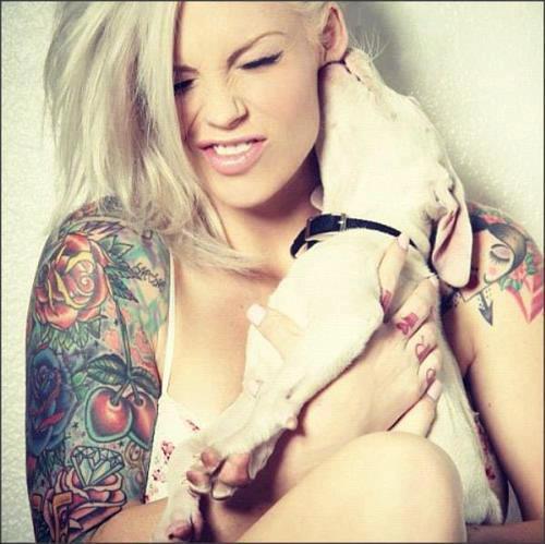 Tattooed People with Puppies (25)