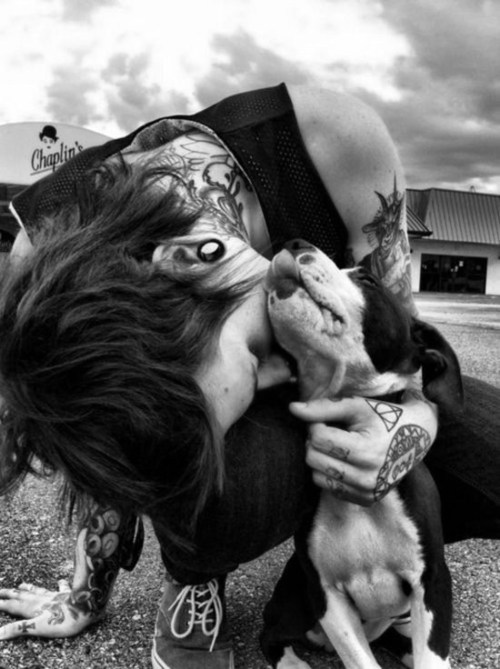 Tattooed People with Puppies (9)